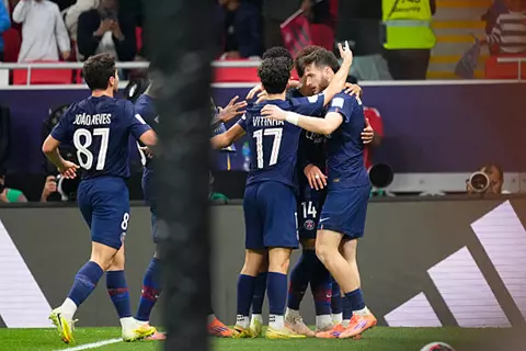  إنريكي يكتب السداسية.. باريس سان جيرمان بطلًا لكأس إنتركونتيننتال 2025 أمام فلامنجو (فيديو)